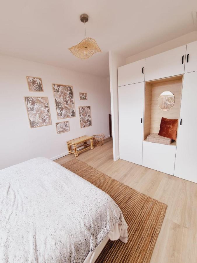 Duplex Neuf Centre Ville Avec Parking Neauphle-le-Château Екстериор снимка